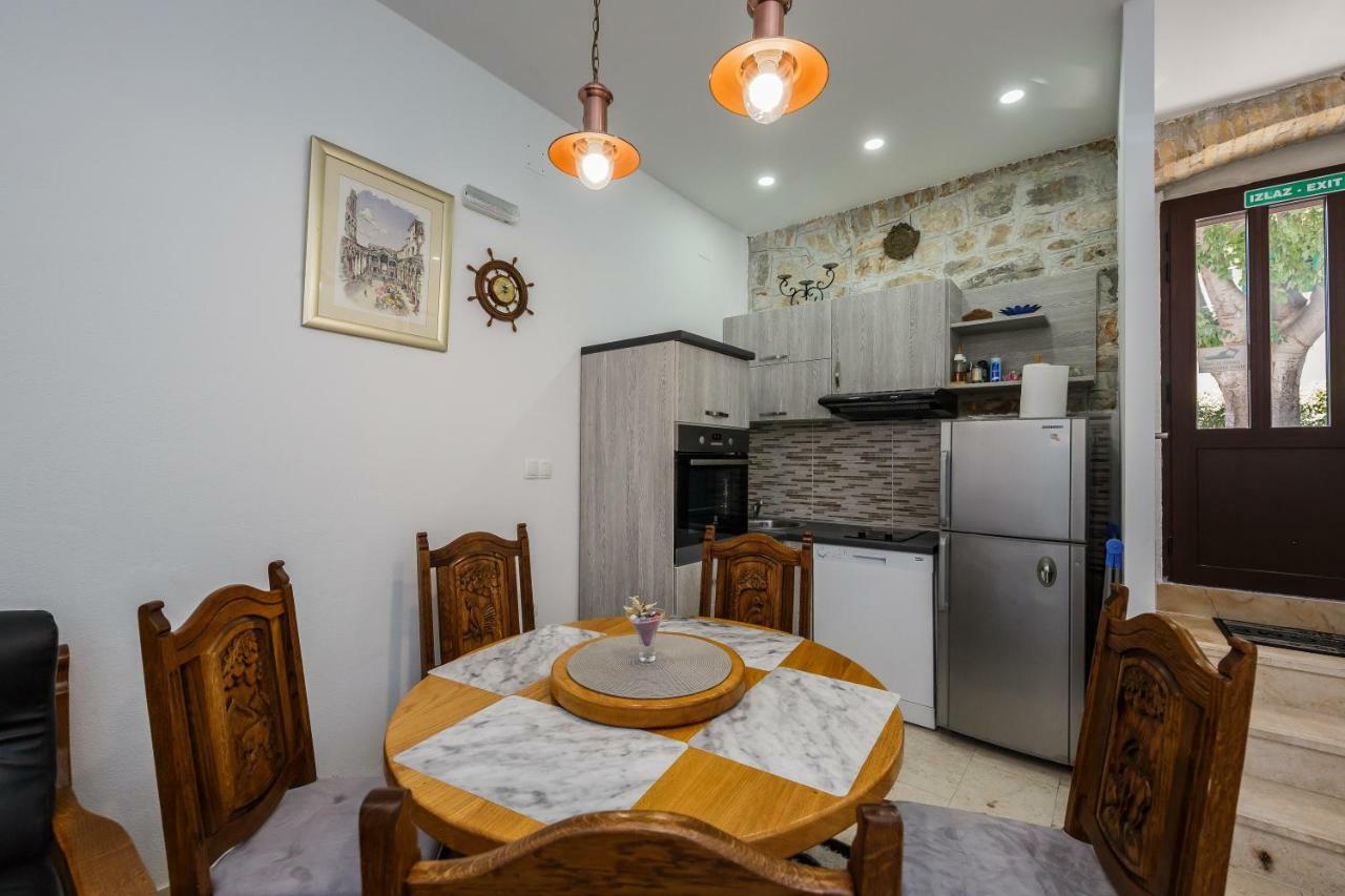 Apartman Lavanda Kaštela Екстериор снимка