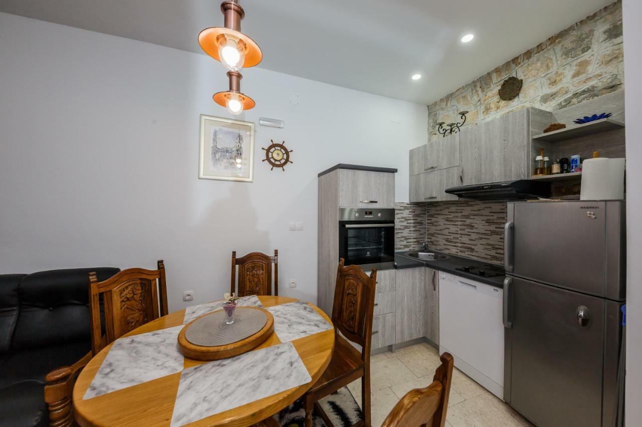 Apartman Lavanda Kaštela Екстериор снимка