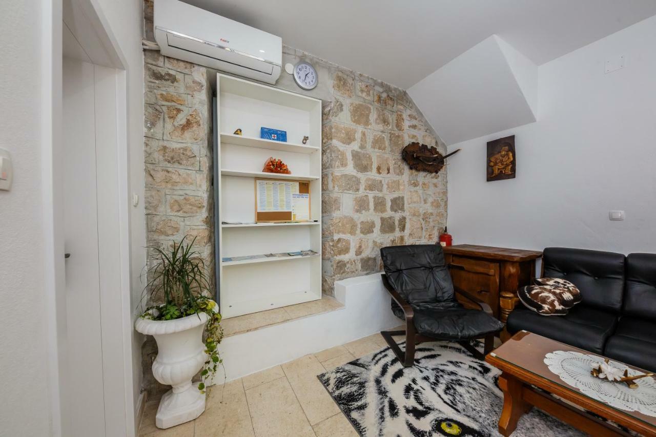 Apartman Lavanda Kaštela Екстериор снимка